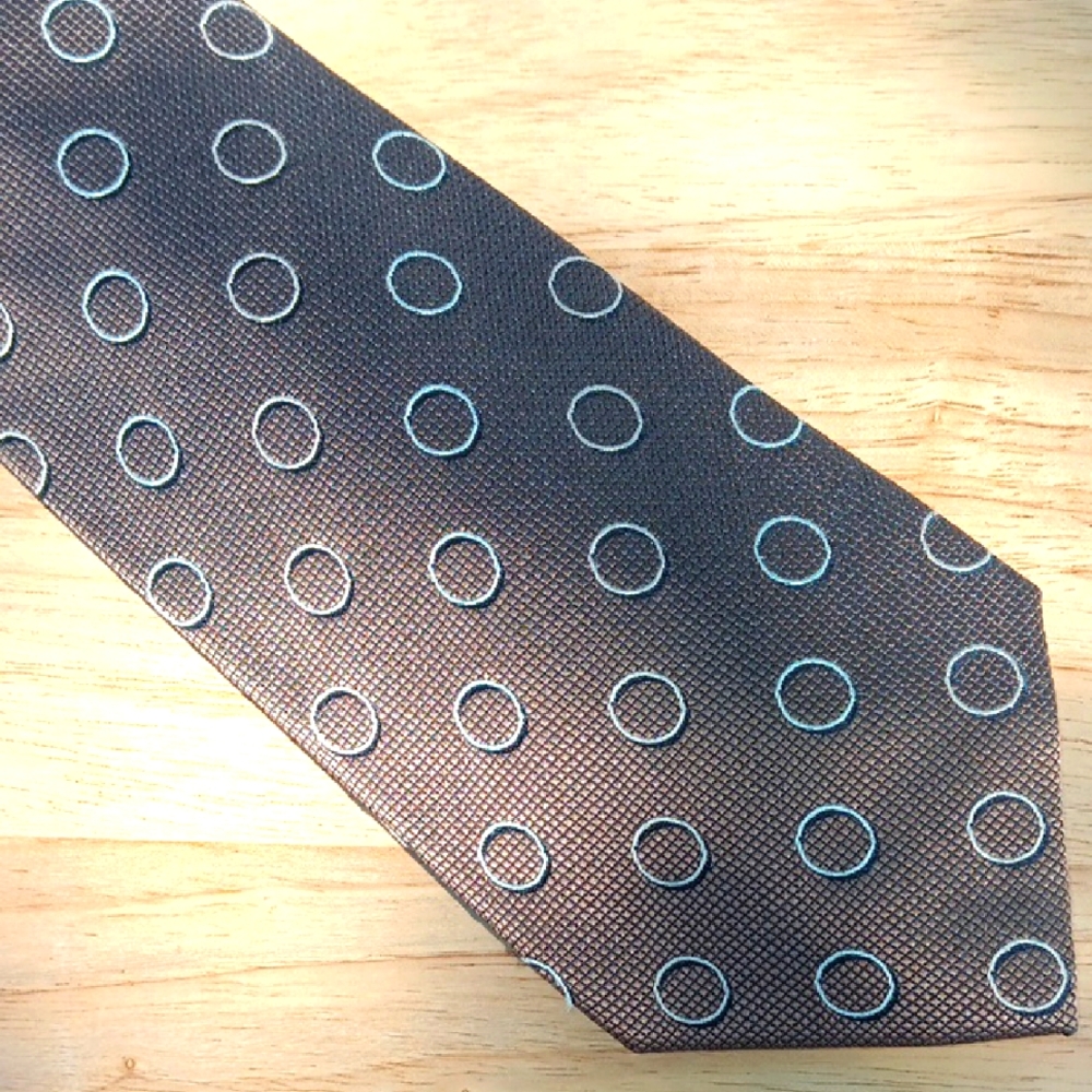 Lucio Lamberti Elegant Tan and White Circle Tie